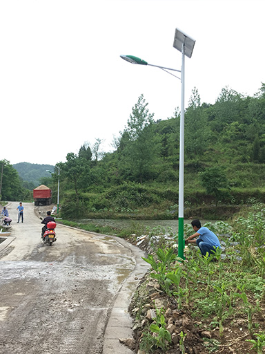 贵州省铜仁市万山区高楼坪黄家寨太阳能路灯工程案例